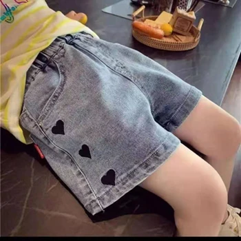 Джинсовые шорты для маленьких девочек в стиле Love Heart 2023, летние короткие штаны для девочек, детские рваные джинсы, детские джинсовые шорты